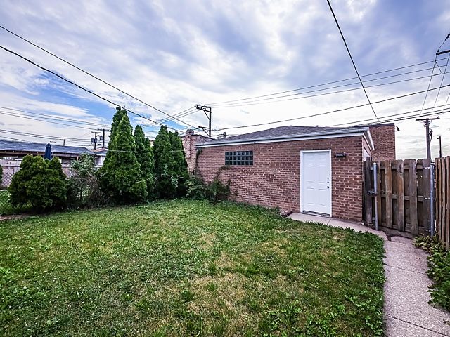 6316 S Keating Ave, Chicago, IL 60629 photo 24
