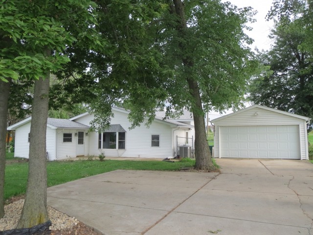 25911 W Eames St, Channahon, IL 60410 photo 1