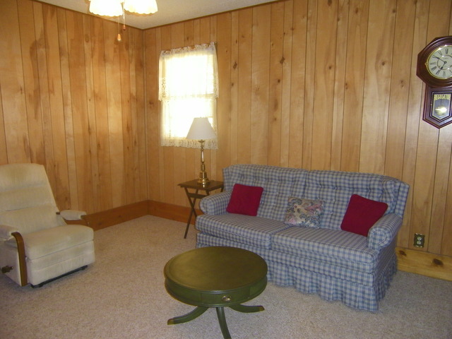 326 W Main St, Cary, IL 60013 photo 11
