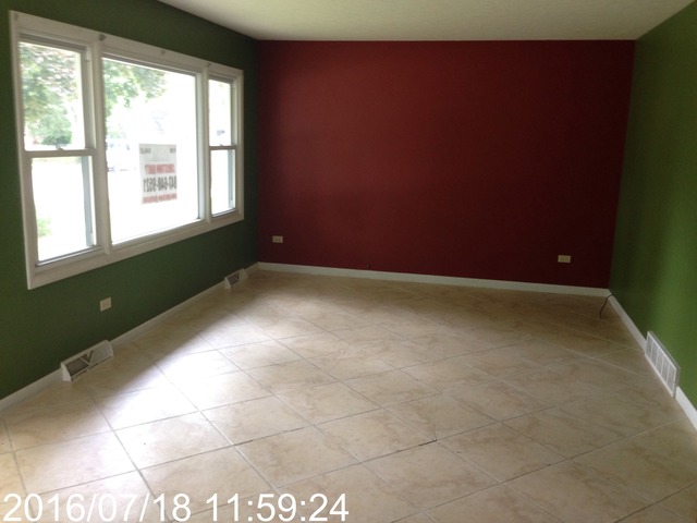 371 Cornell Ln, Elgin, IL 60123 photo 2