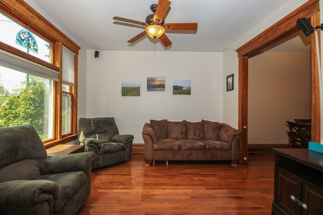 1746 W Pratt Blvd, Chicago, IL 60626 photo 4