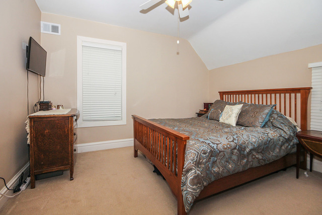 1746 W Pratt Blvd, Chicago, IL 60626 photo 14