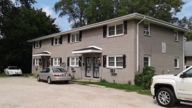 33 E Zarley Blvd, Joliet, IL 60433 photo 1