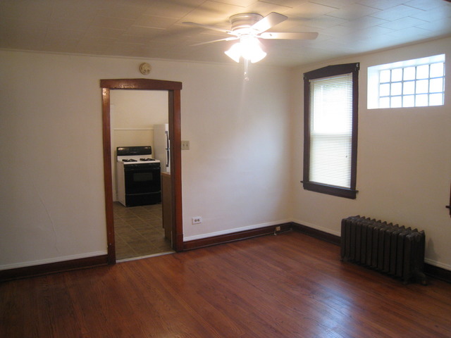 8039 White Ave, Lyons, IL 60534 photo 2