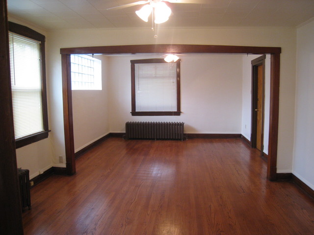 8039 White Ave, Lyons, IL 60534 photo 3
