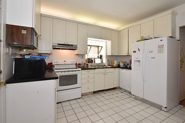 5807 N Artesian Ave, Chicago, IL 60659 photo 6