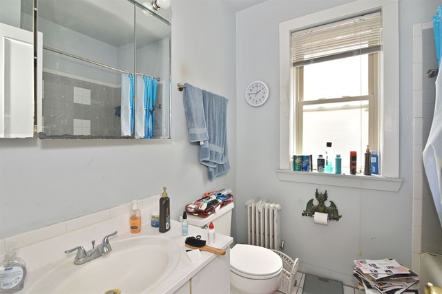 5807 N Artesian Ave, Chicago, IL 60659 photo 17