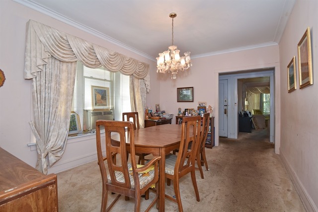 5807 N Artesian Ave, Chicago, IL 60659 photo 4