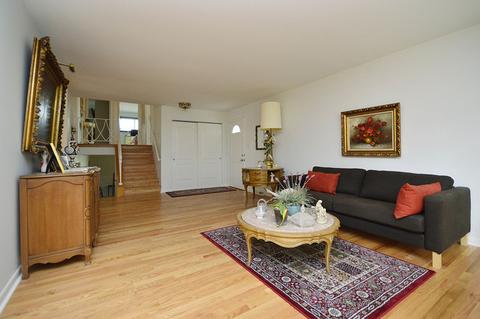 331 Dulles Rd, Des Plaines, IL 60016 photo 5
