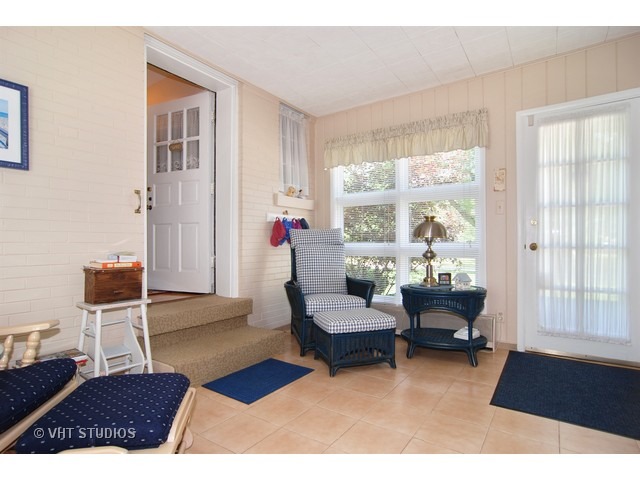 261 Gatesby Rd, Riverside, IL 60546 photo 8