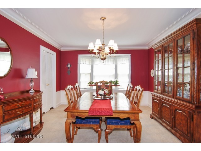 261 Gatesby Rd, Riverside, IL 60546 photo 7