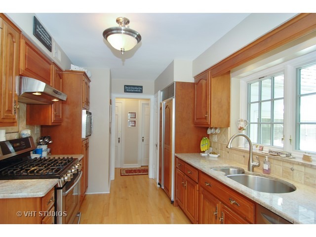 261 Gatesby Rd, Riverside, IL 60546 photo 5