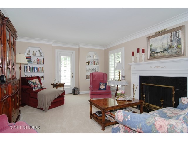 261 Gatesby Rd, Riverside, IL 60546 photo 4