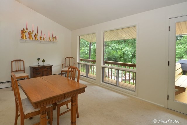 1132 Forest Dr, Elgin, IL 60123 photo 5