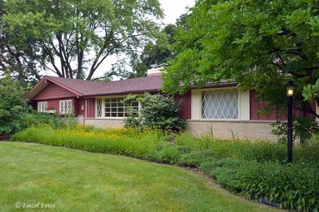 1132 Forest Dr, Elgin, IL 60123 photo 1