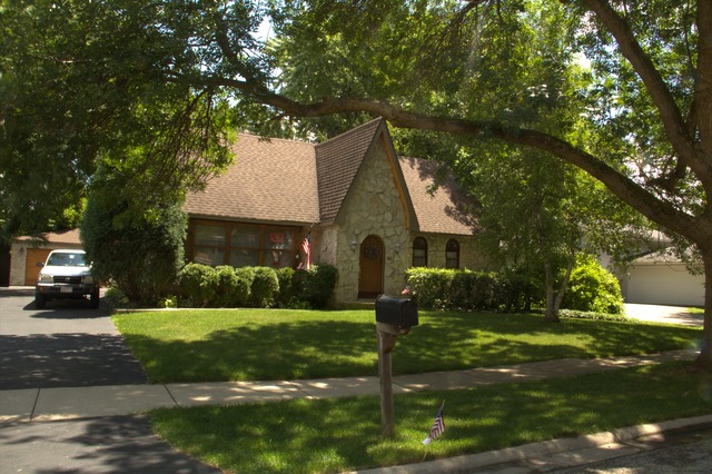 1812 Clyde Dr, Naperville, IL 60565 photo 1