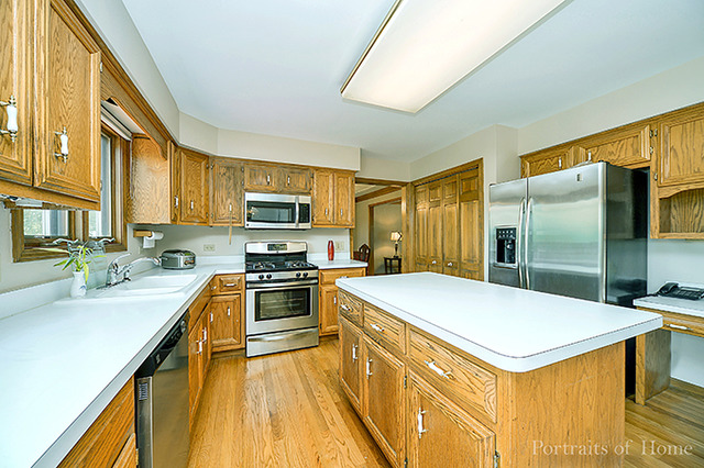 2805 Mapleside Ct, Aurora, IL 60502 photo 9