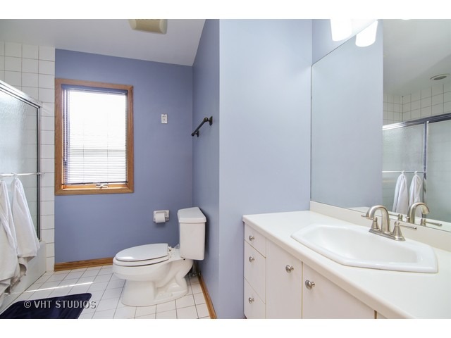 936 Burnham Ct, Glenview, IL 60025 photo 12