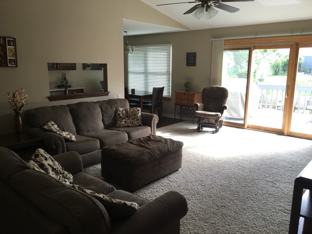1981 Castle Pines Cir, Elgin, IL 60123 photo 4