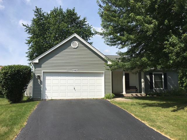 1981 Castle Pines Cir, Elgin, IL 60123 photo 1