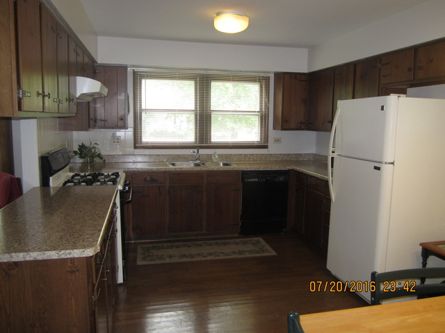4356 Lombardy Ln, Hoffman Estates, IL 60192 photo 9