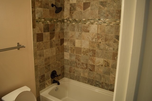 1650 Ashley Rd, Hoffman Estates, IL 60169 photo 10