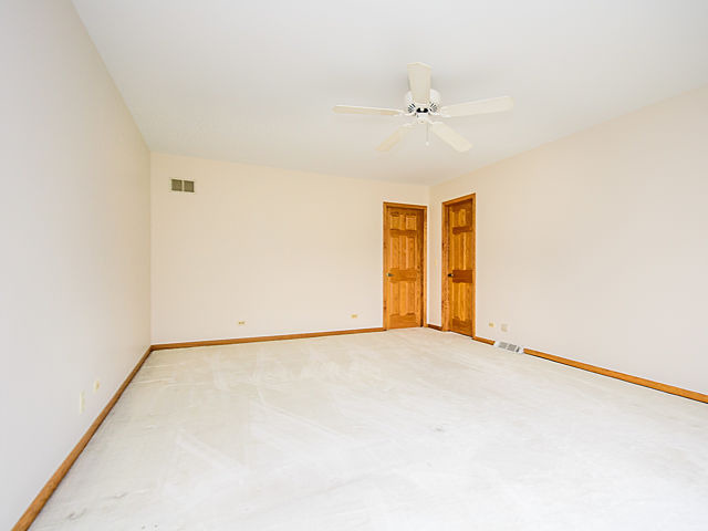 710 E Holly Ct, Addison, IL 60101 photo 15