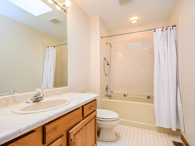 710 E Holly Ct, Addison, IL 60101 photo 20
