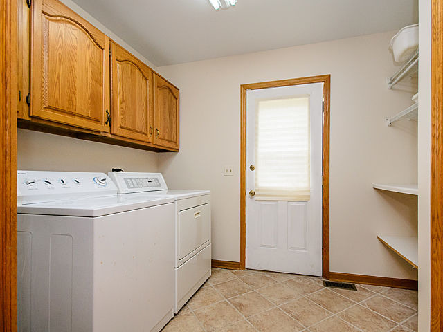 710 E Holly Ct, Addison, IL 60101 photo 22