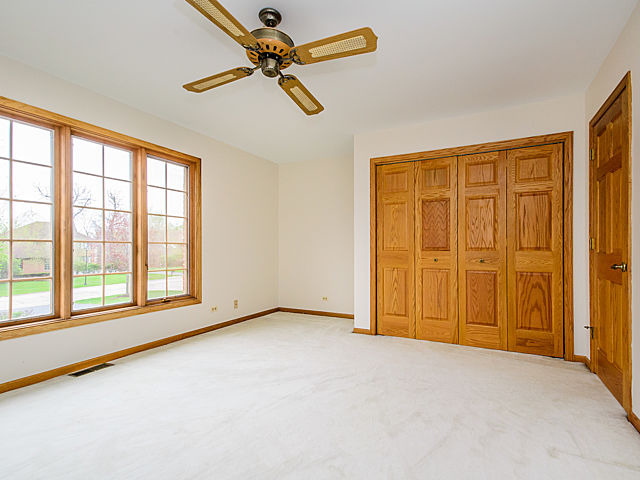 710 E Holly Ct, Addison, IL 60101 photo 18