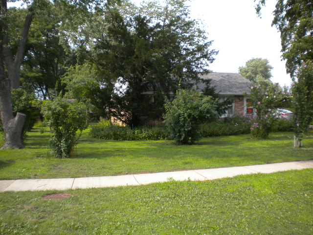 2650 Eisenhower Dr, Des Plaines, IL 60018 photo 2