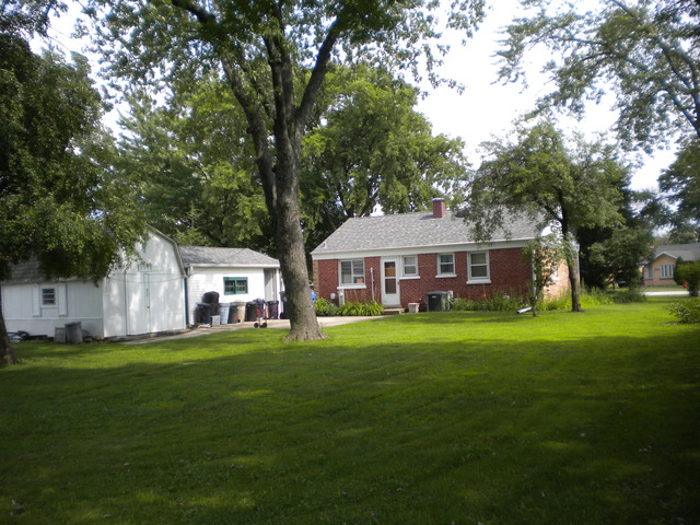 2650 Eisenhower Dr, Des Plaines, IL 60018 photo 9