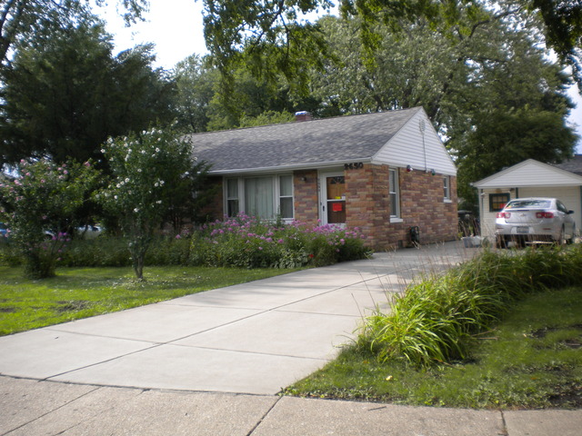2650 Eisenhower Dr, Des Plaines, IL 60018 photo 1