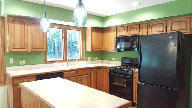 1102 Gulf Keys Rd, Elgin, IL 60120 photo 5