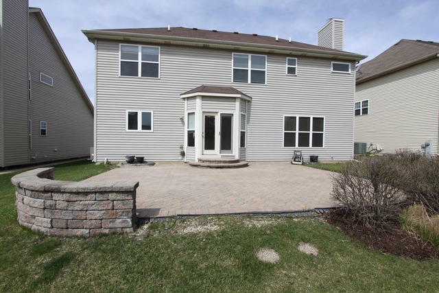 169 Hearthstone Dr, Bartlett, IL 60103 photo 18