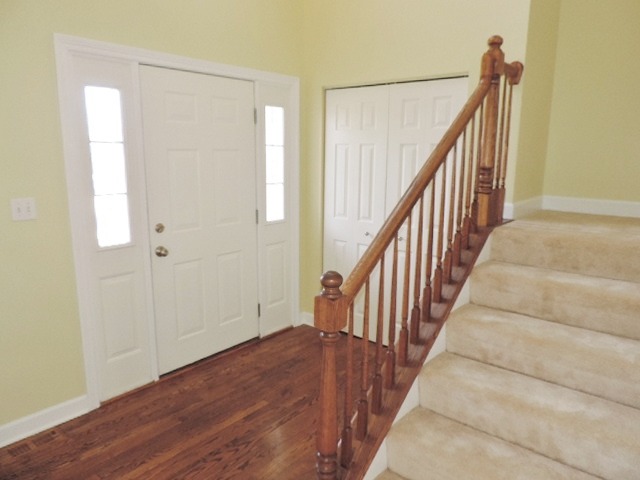 169 Hearthstone Dr, Bartlett, IL 60103 photo 2