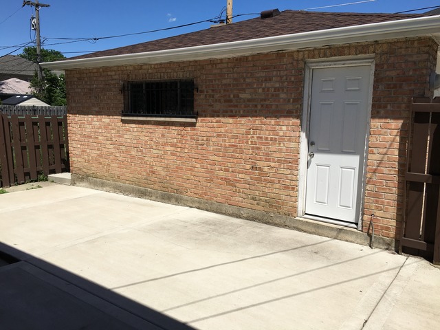 6715 N Harding Ave, Lincolnwood, IL 60712 photo 22