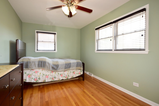 6715 N Harding Ave, Lincolnwood, IL 60712 photo 8