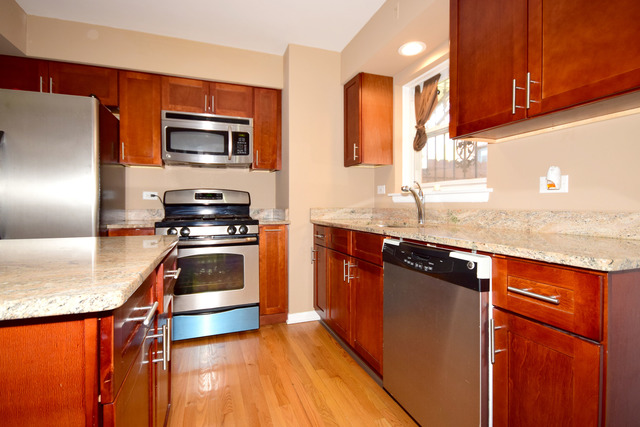 6715 N Harding Ave, Lincolnwood, IL 60712 photo 7