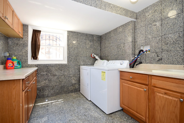 6715 N Harding Ave, Lincolnwood, IL 60712 photo 17