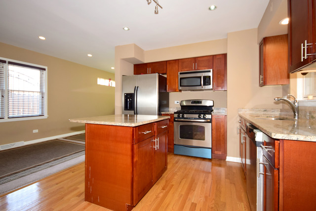 6715 N Harding Ave, Lincolnwood, IL 60712 photo 6