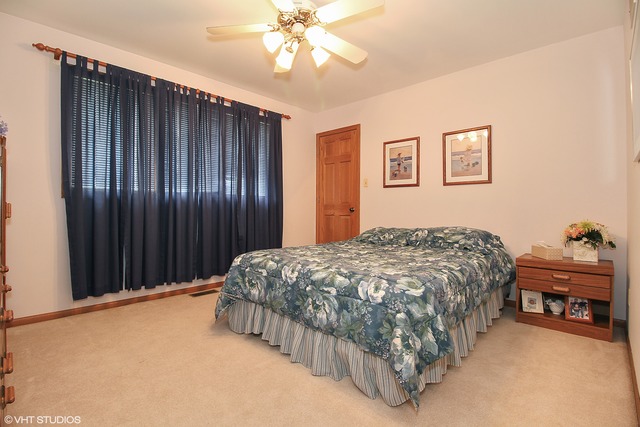 19433 Everett Ln, Mokena, IL 60448 photo 9