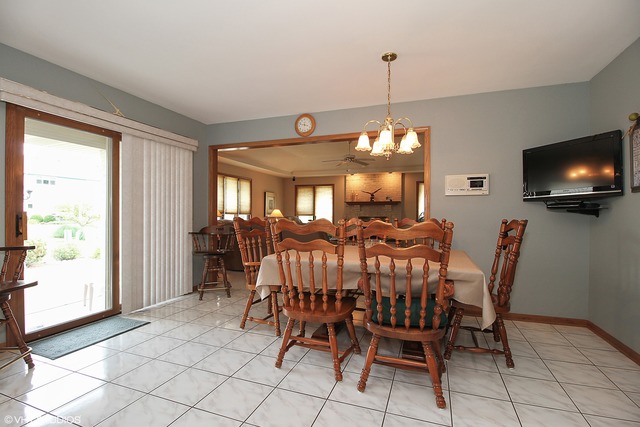 19433 Everett Ln, Mokena, IL 60448 photo 4