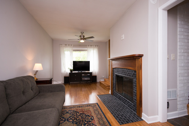 9012 Monroe Ave, Brookfield, IL 60513 photo 9