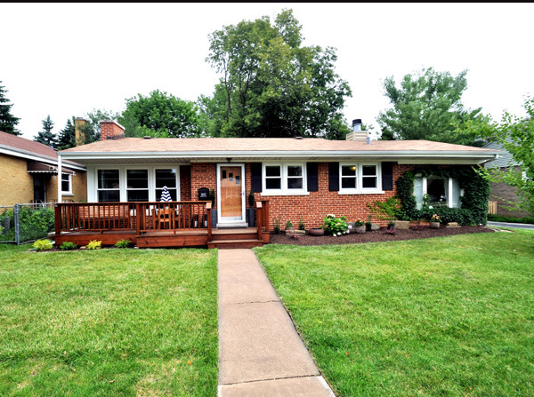 9012 Monroe Ave, Brookfield, IL 60513 photo 1
