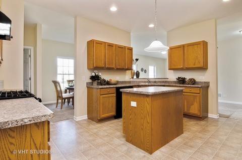 811 Hanson Ave, Mchenry, IL 60050 photo 4