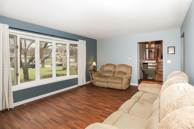 176 Westgate Dr, Elgin, IL 60123 photo 4