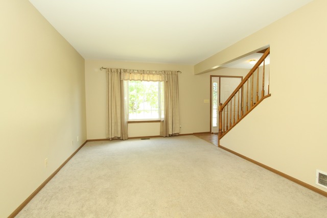 2005 Birch Ln, Mchenry, IL 60050 photo 5