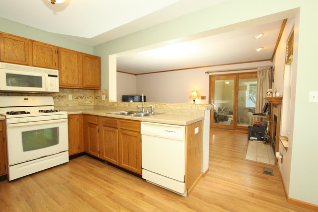 2005 Birch Ln, Mchenry, IL 60050 photo 2