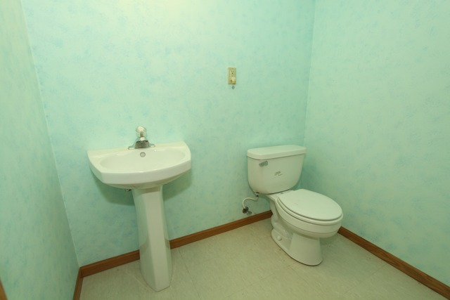 2005 Birch Ln, Mchenry, IL 60050 photo 20